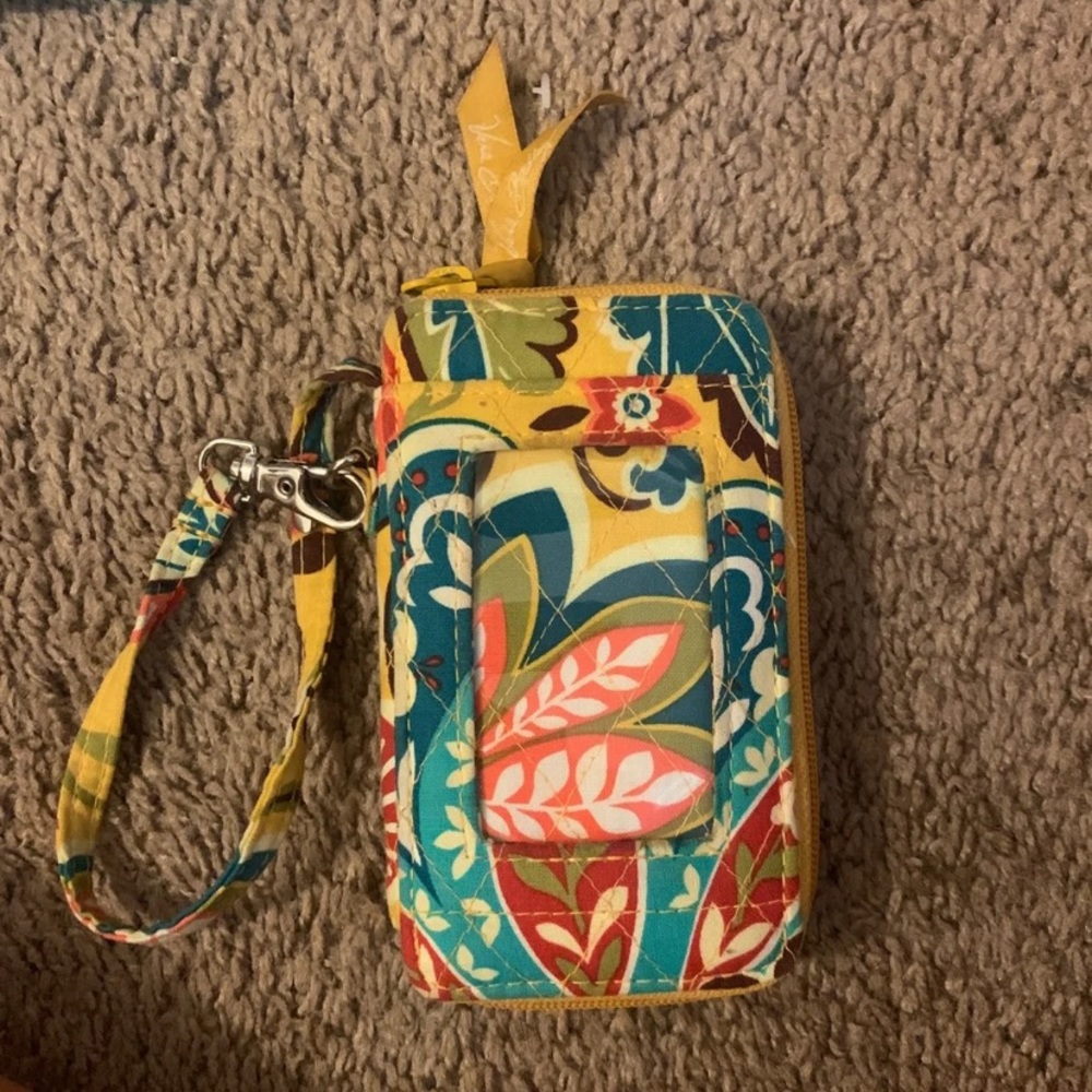 vera bradley wristlet